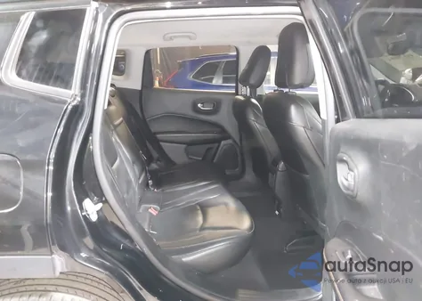 2018 Jeep Compass Limited 4X4 из США, поврежденный, VIN 3C4NJDCB0JT482397